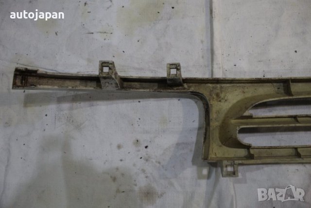 Предна решетка с емблема Нисан микра к11 1.0 95г Nissan micra k11 1.0 1995, снимка 6 - Части - 43313933