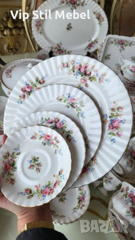 Огромен сервиз Royal Albert Moss Rose , снимка 14 - Сервизи - 53333665