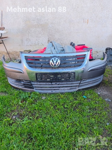 Vw touran Facelift 2007 Броня, снимка 2 - Части - 52527410