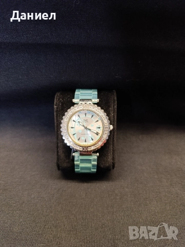 Дамски часовник Q&Q