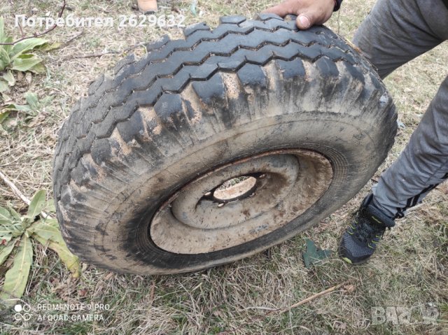 Гума с джанта за УАЗ, снимка 4 - Гуми и джанти - 40015056