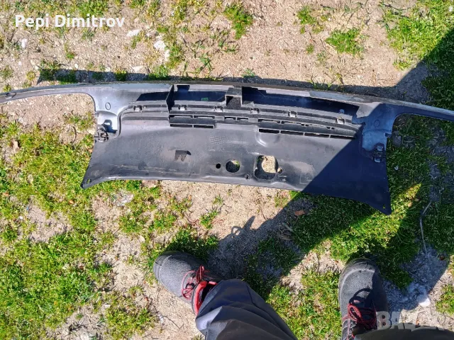 Решетка преден капак ,маска Renault Clio II Hatchback (09.1998 - 09.2005)