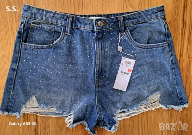 Дамски къси панталонки с камъчета, снимка 1