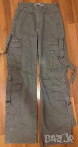 Светло сиви дънки от Bershka 