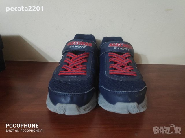 Продавам - светещи маратонки Скечърс номер 34, снимка 5 - Детски маратонки - 34841713