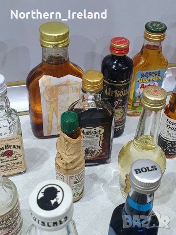 Колекция от миниатюрни бутилки алкохол , снимка 9 - Колекции - 37292628