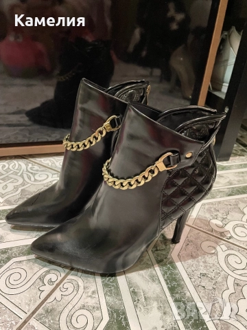 Обувки на ток