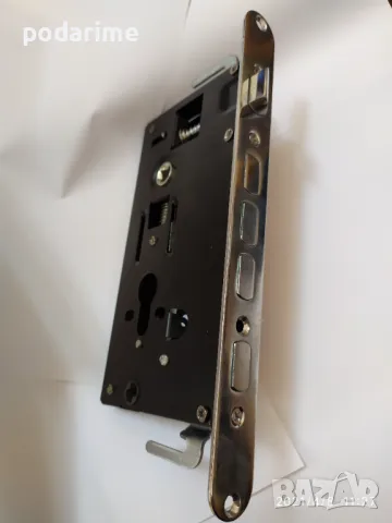 Брава за китайска входна врата - шипова, тристранна с овална челна планка, снимка 2 - Входни врати - 49545184