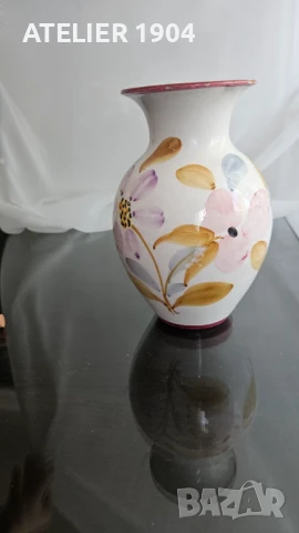 Ръчно рисувана керамична ваза с цветя, снимка 1
