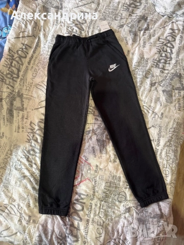 Долнище Nike-137/147см-НОВО!, снимка 3 - Детски панталони и дънки - 53062144