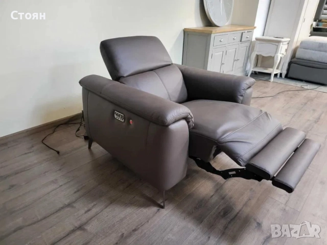 Кафяв кожен фотьойл с ел релакс механизъм и подгряваща функция, снимка 10 - Дивани и мека мебел - 51955926