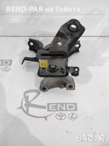 Маслен тампон за двигател десен Toyota Auris 2016 e18 1.2 Turbo 