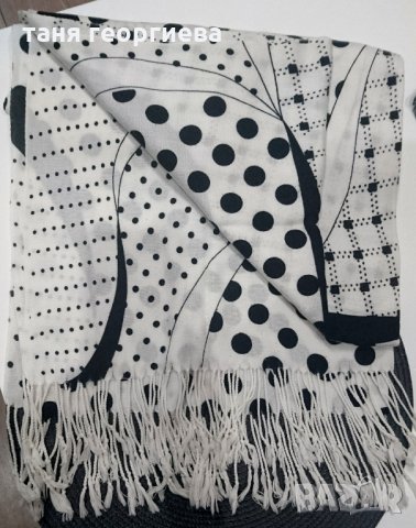 Голям дамски шал , снимка 2 - Шалове - 34614668