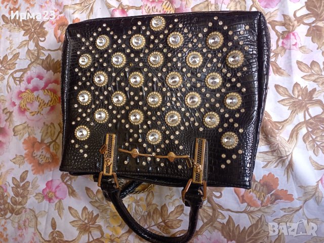 Дамска чанта, снимка 3 - Чанти - 43325570