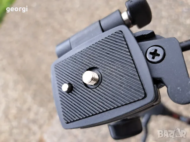 немски статив трипод за фотоапарат камера Hama traveller's 2     7/4, снимка 11 - Чанти, стативи, аксесоари - 49827139