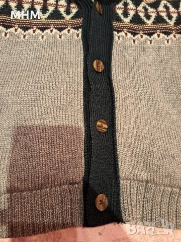 Дебела жилетка 7-8 г., снимка 3 - Детски пуловери и жилетки - 43822565