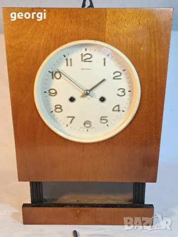 Руски стенен часовник Янтар 