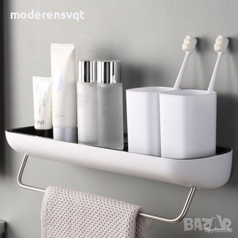 Стенна етажерка за баня със закачалка