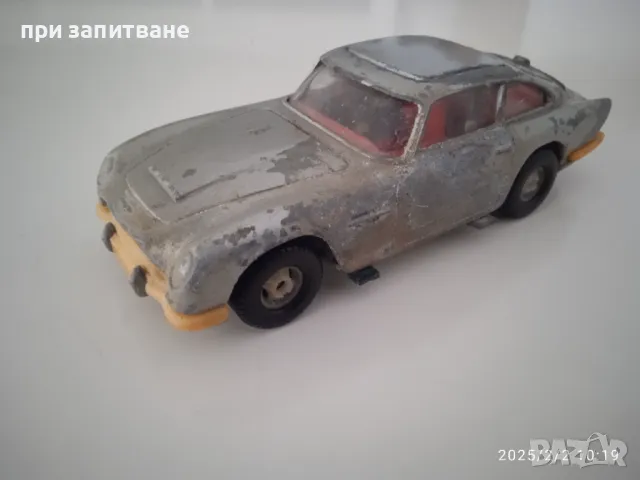 Метална количка Aston Martin DB5 James Bond 007, Corgi, 1:32, снимка 2 - Колекции - 48926285