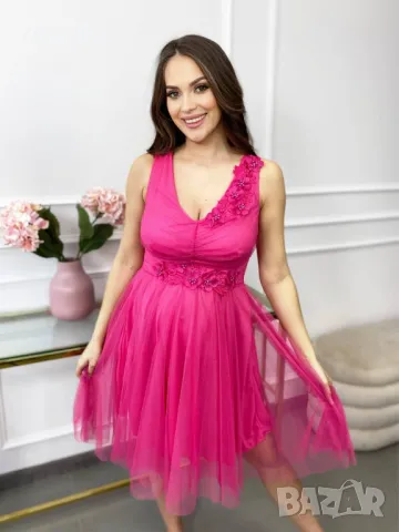 Рокля с тюл в цвят циклама