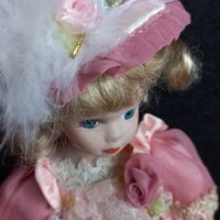 Ретро  порцеланова кукла на стойка ,винтидж 30см, снимка 13 - Антикварни и старинни предмети - 43119948