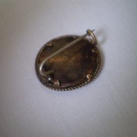 Стара  миниатюрна брошка за снимка, снимка 3 - Колекции - 43360994