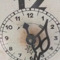 Рядък юнгханс с релефен циферблат, снимка 4 - Стенни часовници - 27874349