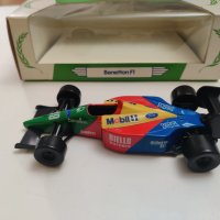 Метална количка Формула Benetton F1 Corgi 1:43, снимка 4 - Колекции - 35028824