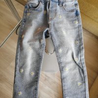 Уникални дънки Primark 18-24m, снимка 2 - Бебешки дънки - 33103219