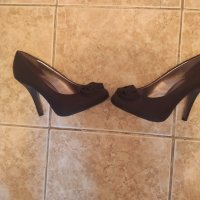 Продавам официални обувки., снимка 2 - Дамски елегантни обувки - 43785557
