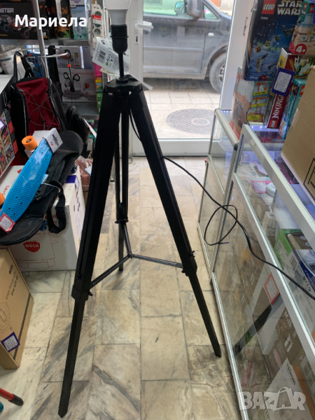 Подова лампа с регулируем дървен трипод 126см., снимка 1