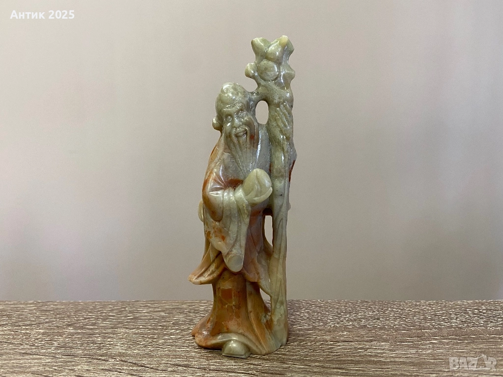 Каменна фигурка на старец, ръчна резба, приблизително XIX век, снимка 1
