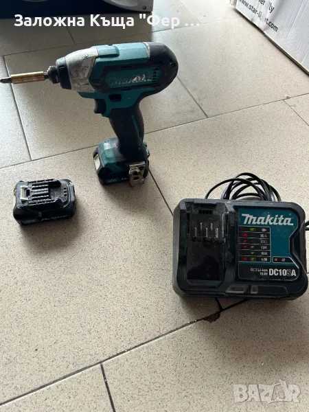 Makita TD110D с две батерио и зарядно, снимка 1
