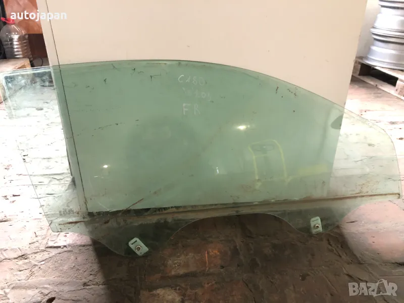 Предно дясно стъкло Mercedes W203 C-class C180 купе, снимка 1