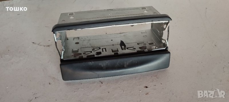 Панел за авторадио форд фиеста, снимка 1