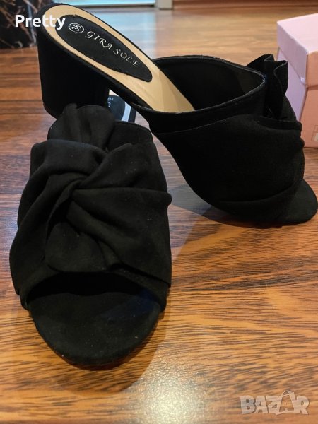 Черни велурени чехли на ток, снимка 1