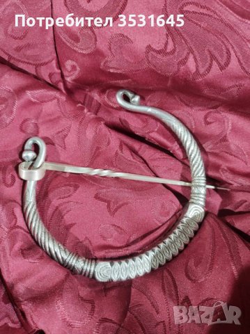 Една уникално голяма и атрактивна Фибула