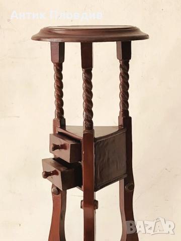 Дървен цветарник с чекмеджета, снимка 5 - Маси - 51655772