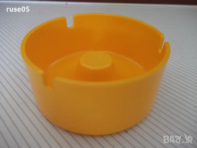 Пепелник жълт пластмасов