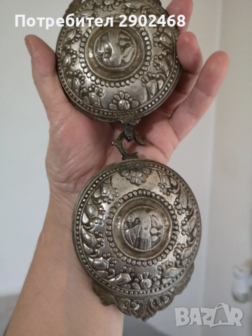 Автентични сребърни пафти. 