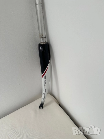 Алуминиева шосейна вилка-28 цола, снимка 2 - Части за велосипеди - 52138741