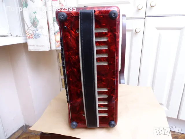 Акордеон Велтмайстер Гигантили 80 баса, снимка 14 - Акордеони - 48589438