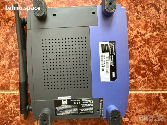 Точка за достъп Linksys WAP54AG, снимка 4 - Мрежови адаптери - 51402967