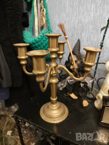 Масивен бронзов свещник , снимка 3 - Декорация за дома - 49305654