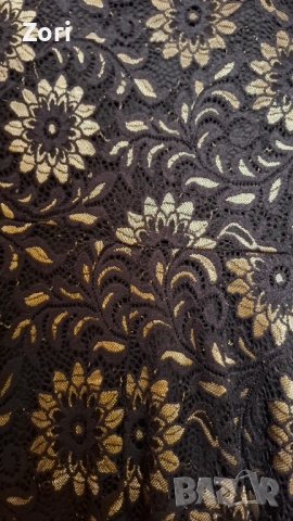 УНИКАЛНО КРАСИВА черна дантелена рокля на златисти цветя, снимка 9 - Рокли - 52585323