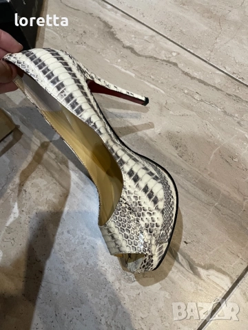 Louis Vuitton обувки зебра , снимка 5 - Дамски обувки на ток - 51705830