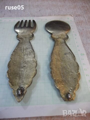 Комплект лъжица и вилица от бронз с релефни фигури, снимка 8 - Други ценни предмети - 43009365