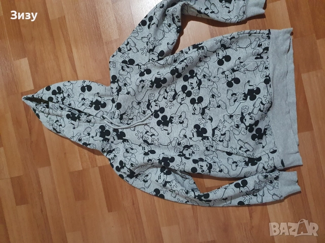Суичър с качулка на Мики Маус , снимка 2 - Суичъри - 52930379