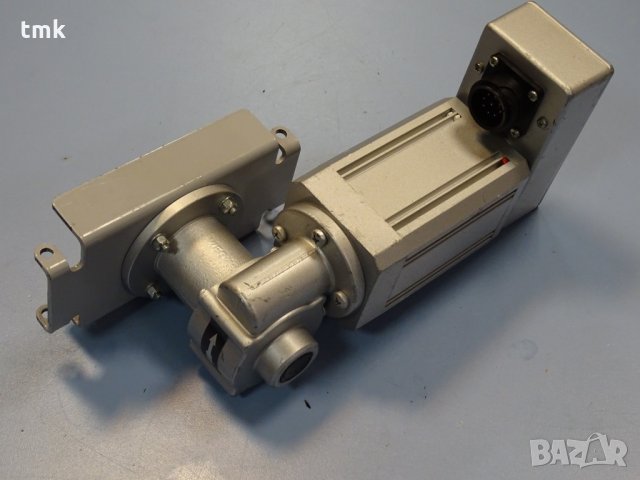 мотор редуктор WEG UECS 303 T/551 24 VDC, снимка 3 - Резервни части за машини - 35033068