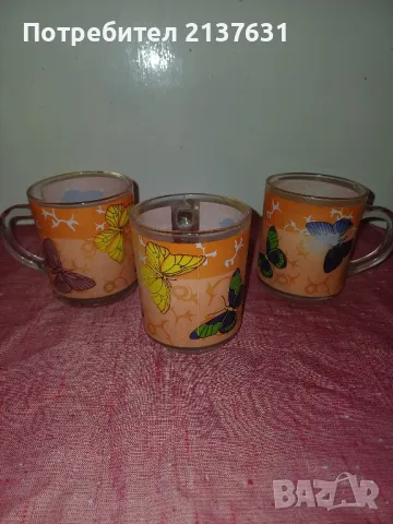 СТЪКЛЕНИ ЧАШИ с дръжка с ПЕПЕРУДИ , снимка 4 - Чаши - 47414586